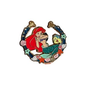 2006 Disney Princess Ariel and Flounder Authentic Horseshoe Seashell Pin